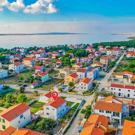 Amazing In W/ 4 Bedrooms Casa vacanze *